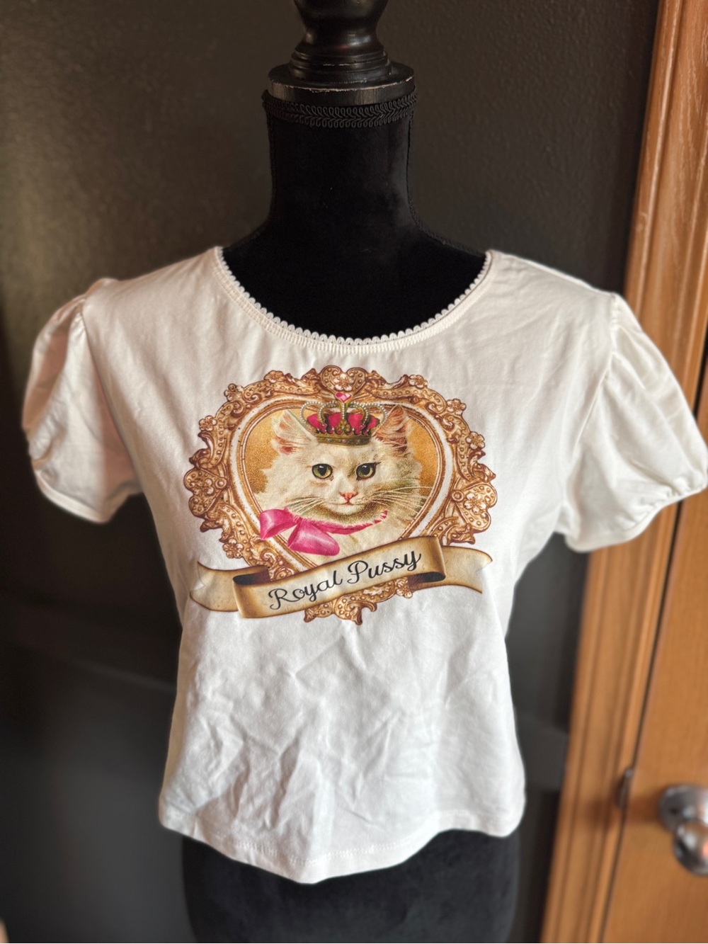 Sugar Thrillz ‘Royal “kitty”’ baby tee XXL